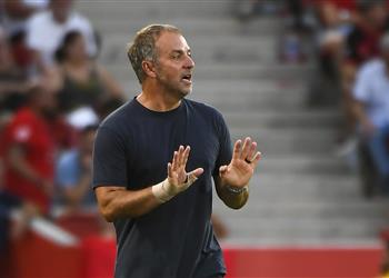 فليك ينتقد لاعبي برشلونة بعد مباراة مايوركا ما فعلوه ليس مقبول ا