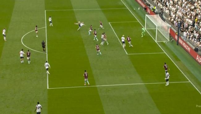 هدف ريتشارليسون الثاني الرائع من مقصية في مرمي بيرنلي