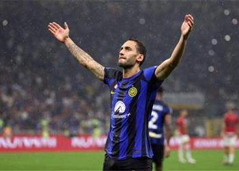 حقيقة مفاوضات الهلال والنصر السعوديين لضم هاكان تشالهان أوجلو