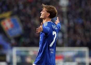 بعد تألقه مع كومو نيكو باز يوضح موقفه من العودة إلى ريال مدريد