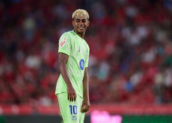 أسطورة ريال مدريد السابق يحذر برشلونة لامين يامال ي غضب المنافسين