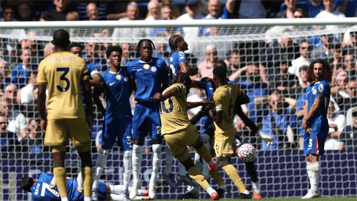 بداية سيئة لبطل العالم.. تشيلسي يسقط في فخ التعادل السلبي مع كريستال بالاس