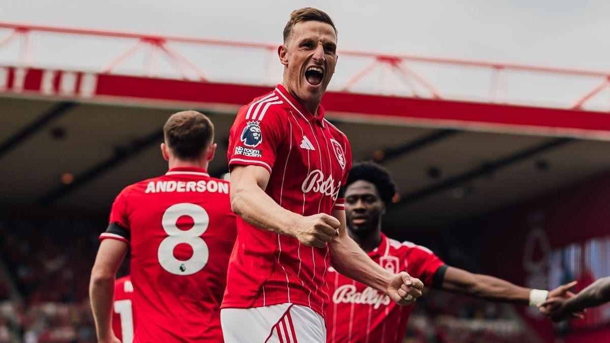 كريس وود يعادل رقم محمد صلاح في الدوري الإنجليزي