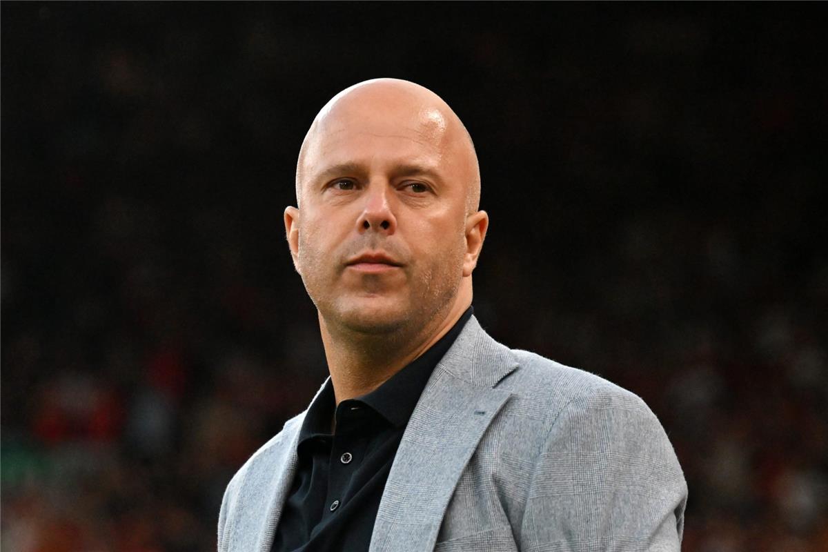 سقط على أرض الواقع.. سلوت يثير إحباط لاعب ليفربول أمام بورنموث