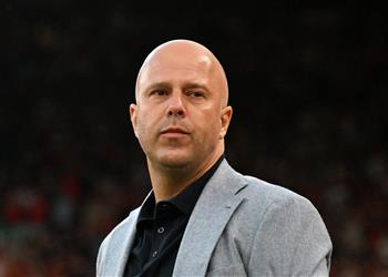 سقط على أرض الواقع سلوت يثير إحباط لاعب ليفربول أمام بورنموث