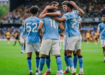 جوهرة مانشستر سيتي يتلقى عرض ا من بوروسيا دورتموند