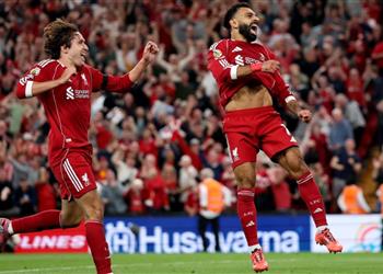 ميلور يشيد بذكاء محمد صلاح وكييزا في رباعية ليفربول أمام بورنموث