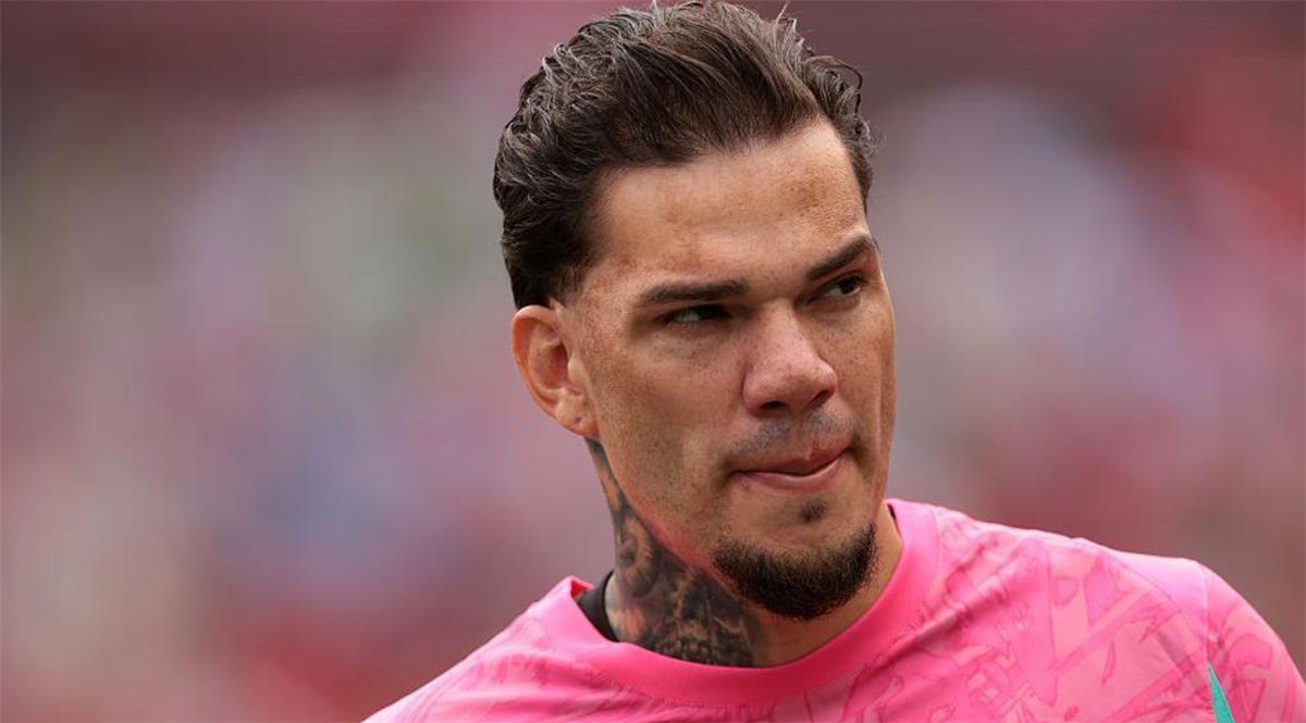 مانشستر سيتي يتمسك بموقفه في صفقة إيدرسون.. وصبر جالطة سراي ينفد