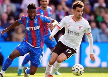 مدافع كريستال بالاس يتحدى ليفربول قادرون على الفوز بكأس الدرع الخيرية