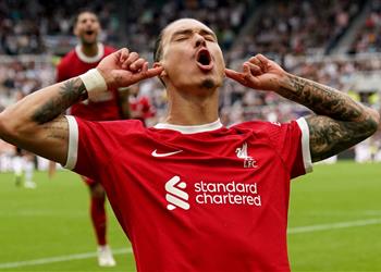 عملاق إيطالي يزاحم الهلال السعودي على ضم نونيز