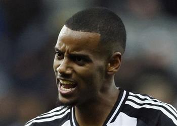 نيوكاسل يرد على تصريحات إيزاك ببيان ناري لم يلتزم أحد برحيلك وما زلت جزء ا من ا