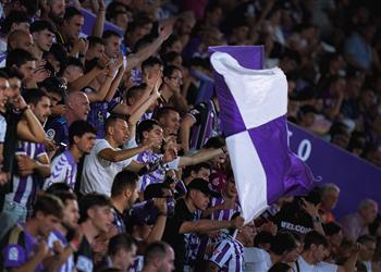 فيديو بآيات من القرآن الكريم بلد الوليد يقدم صفقته المغربية محمد جواب