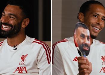 فيديو محمد صلاح يتفوق على فان دايك في مسابقة معلومات والمصري يشكر سلوت