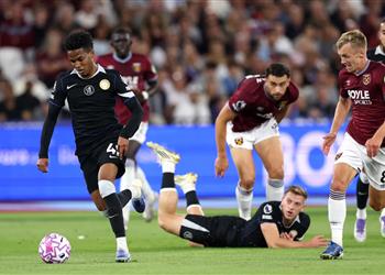 فيديو تصرف غريب من مشجعي وست هام بعد تقدم تشيلسي بثلاثية