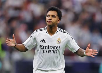 لاعب ريال مدريد السابق يسخر من تشابي ألونسو بسبب رودريجو