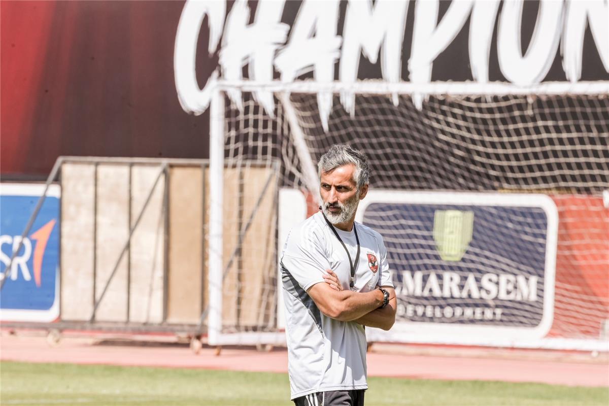 خاص | بطلب من ريبيرو.. الأهلي يدرس التعاقد مع صفقة أجنبية جديدة