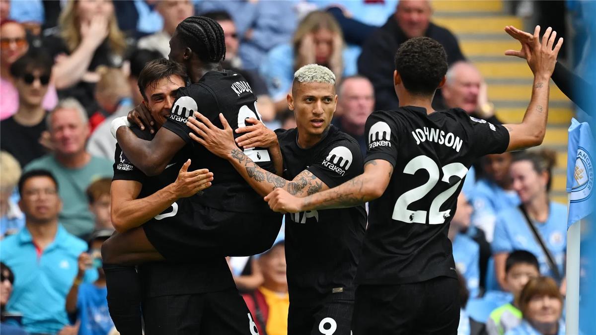 مانشستر سيتي وتوتنهام