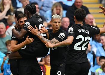 فيديو عمر مرموش يهدر ومانشستر سيتي يسقط بثنائية أمام توتنهام في الدوري الإنجليزي