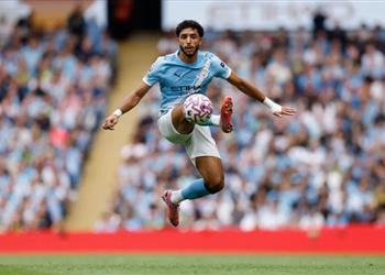 تمت التضحية به شبكة إنجليزية تدافع عن عمر مرموش بعد خسارة مانشستر سيتي أمام توتنهام