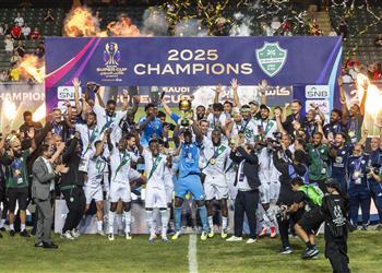 فيديو الأهلي يهزم النصر بركلات الترجيح ويتوج بـ كأس السوبر السعودي للمرة الثانية في تاريخه