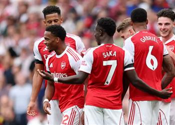 ضربة مبكرة لـ آرسنال بإصابة لاعبه أمام ليدز في الدوري الإنجليزي