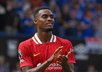 جرافنبيرخ يحذر من مواجهة نيوكاسل ويشيد بصفقات ليفربول الجديدة