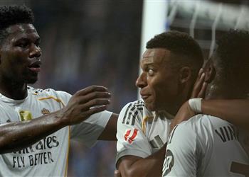 ألونسو يوضح سبب جلوس فينيسيوس بديل ا في مباراة ريال مدريد وريال أوفييدو