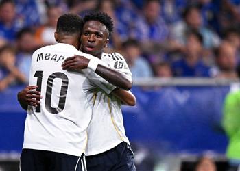 فيديو تصرف غريب من فينيسيوس في مباراة ريال مدريد وأوفييدو تبريرات مختلفة ومبابي ينقذه