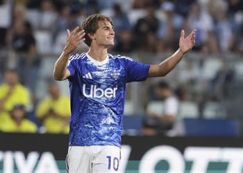 رومانو يوضح سبب فشل انتقال نيكو باز إلى الدوري الإنجليزي