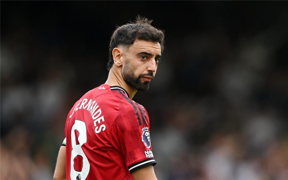 اخبار نيوز : ذا أثلتيك توضح موقف مانشستر يونايتد من رحيل برونو فرنانديز إلى اتحاد جدة