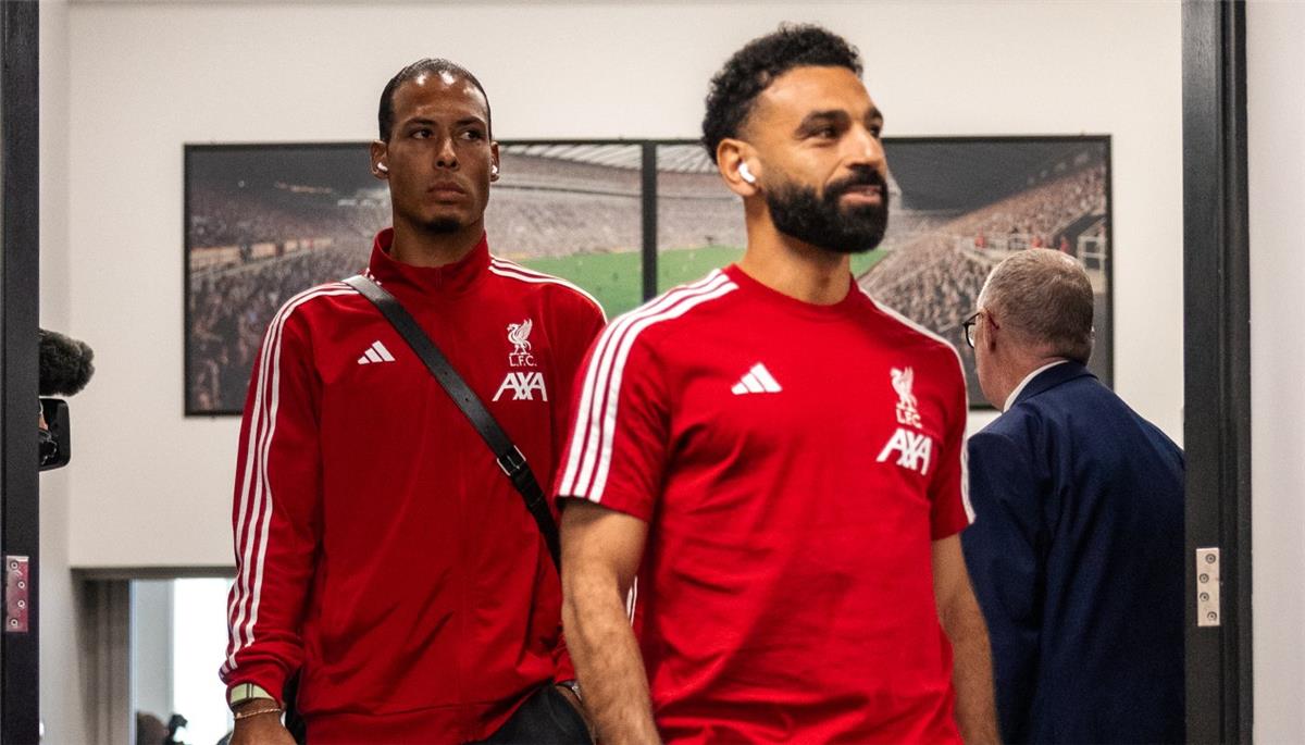 اخبار نيوز : فيديو | جمهور نيوكاسل يهاجم حافلة ليفربول قبل مباراة الدوري الإنجليزي.. ورد فعل غريب من سلوت