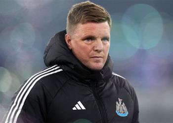 قبل صدام ليفربول رد مقتضب من إيدي هاو على مستقبل إيزاك