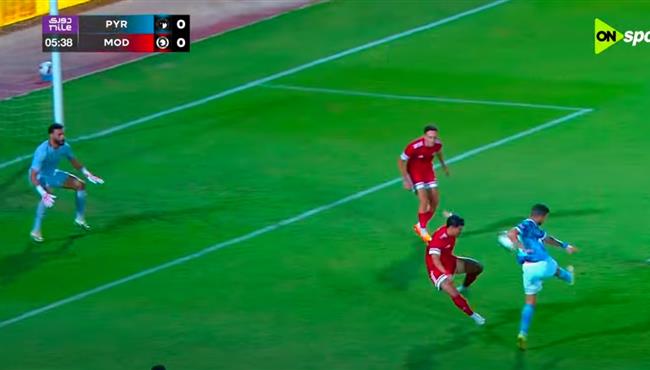 وليد الكارتي يهدر هدف محقق امام مودرن سبورت بالدوري المصري