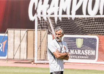 شوبير يرد على سخرية م شجع زملكاوي نعم ريبيرو عنده فكر واسمه البروفيسور