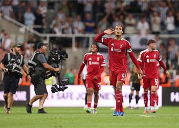 بعد ترحيب اللاعب ليفربول يرصد 30 مليون إسترليني لحسم صفقة دفاعية قبل غلق الميركاتو