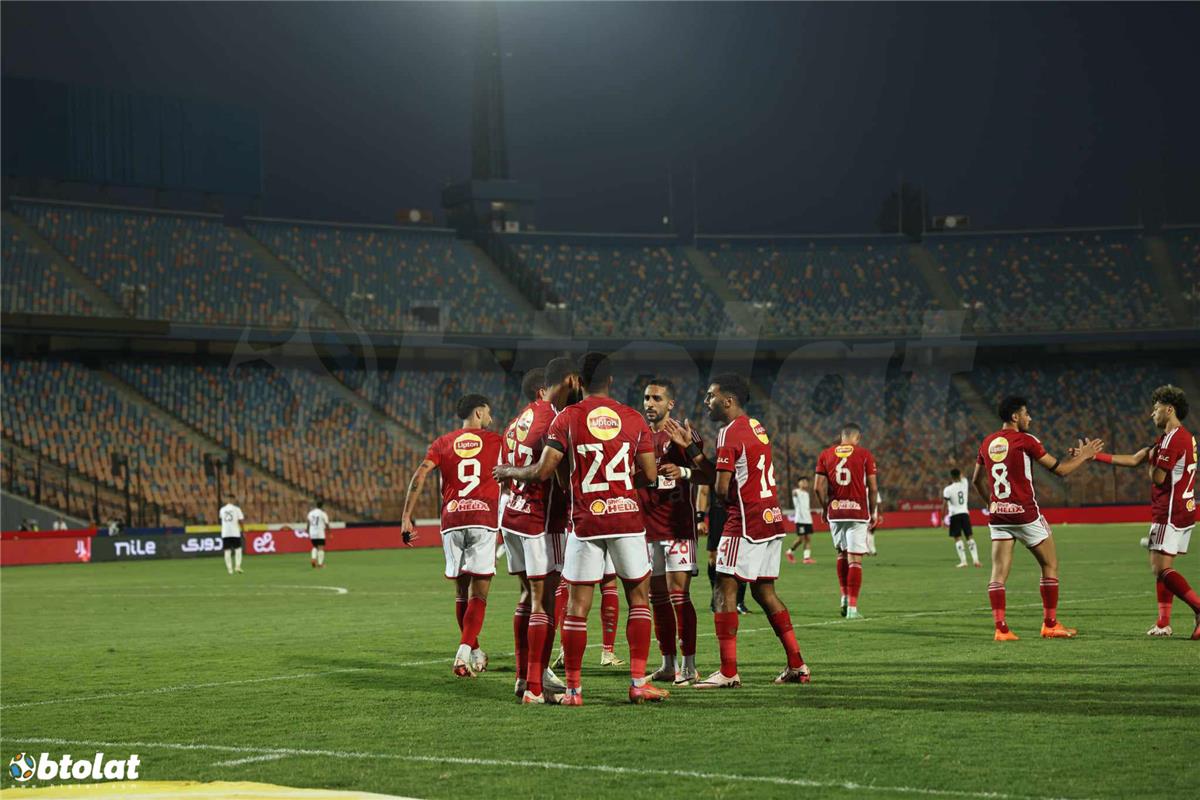 الأهلي يجدد عقد لاعب الفريق.. وتطور جديد في مستقبل ديانج