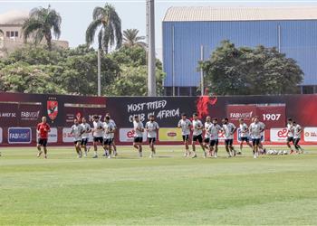 بالصور مران الأهلي محاضرة من ريبيرو وحضور الخطيب قبل مواجهة بيراميدز