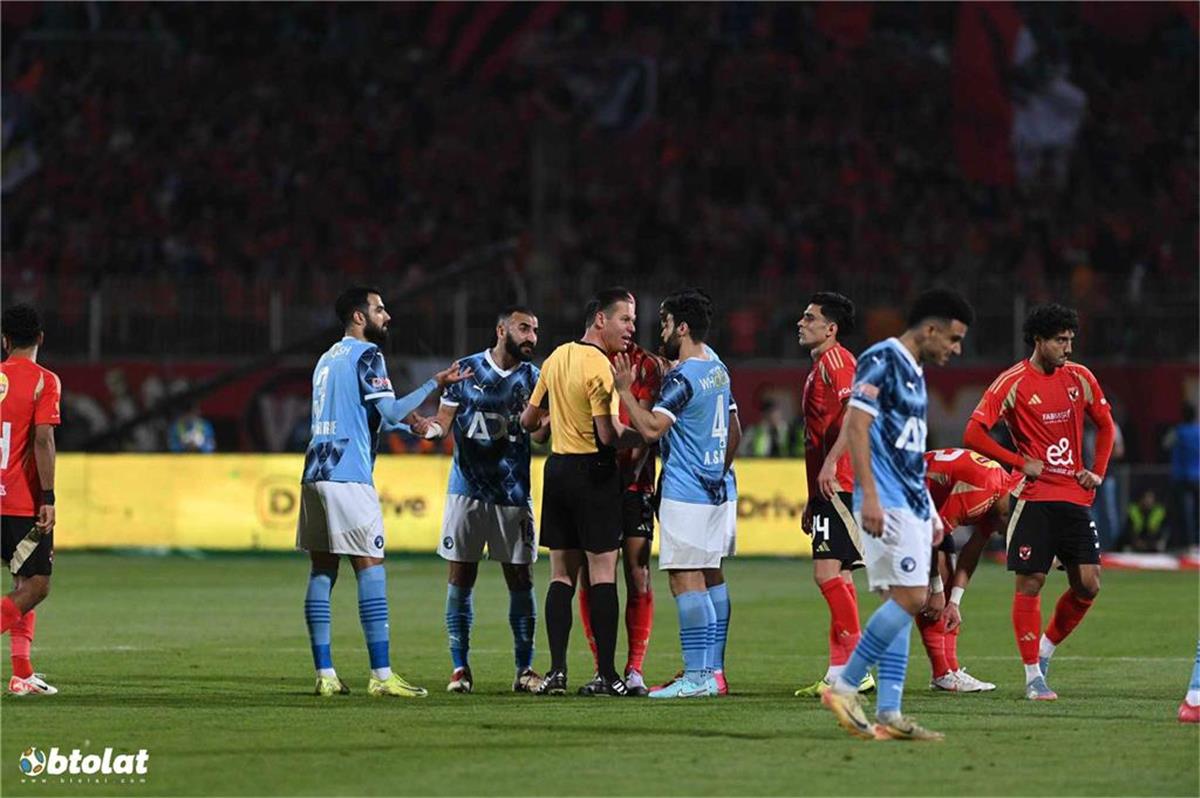 الأهلي وبيراميدز