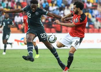 لاعب نيجيريا السابق يتوقع طرفي نهائي كأس أمم إفريقيا 2025 وفرصة محمد صلاح في الكرة الذهبية