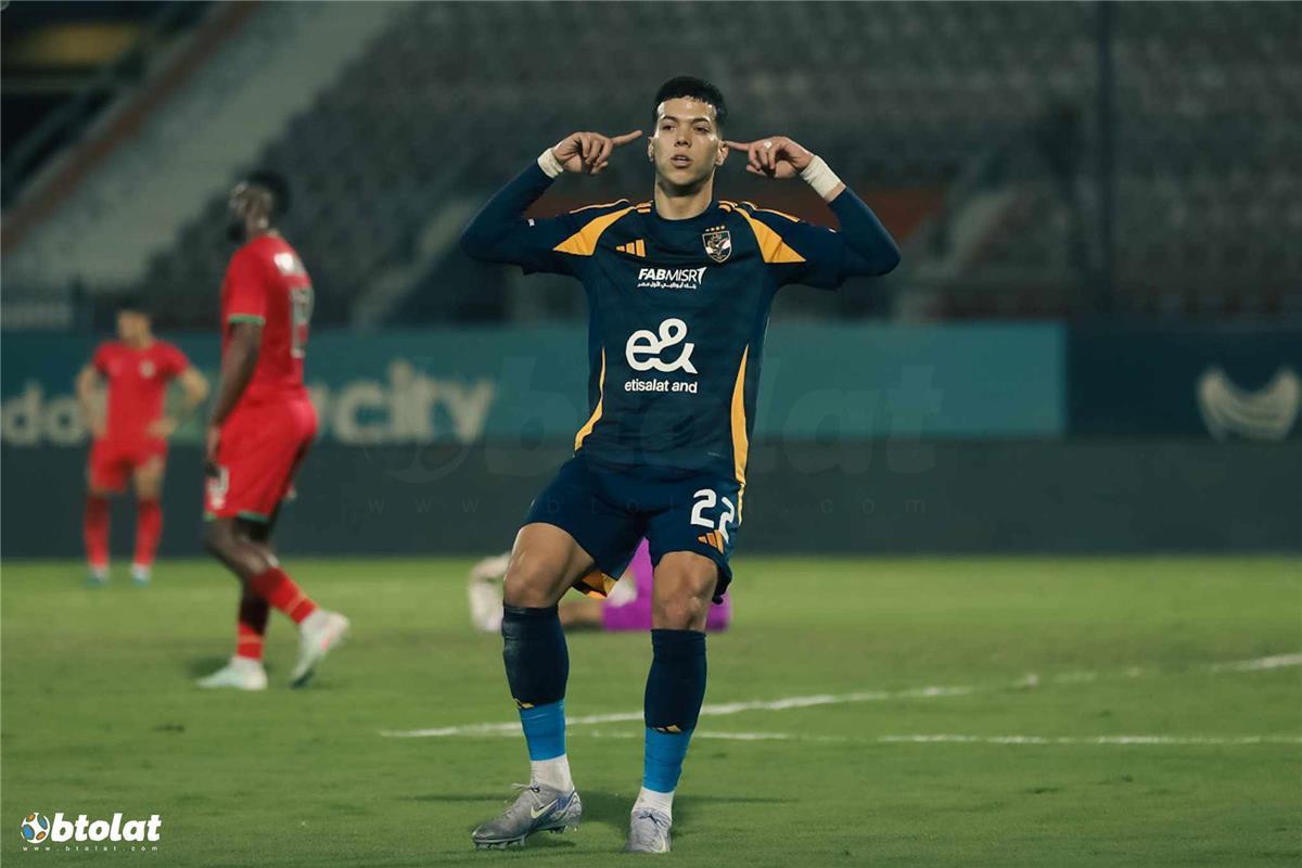 ريبيرو يُبلغ إمام عاشور بموقفه من المشاركة في مباراة الأهلي وبيراميدز