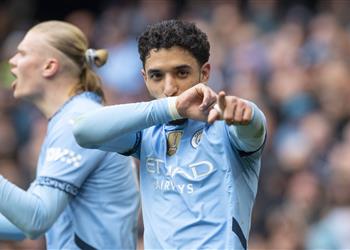 مفاجأة ناد إنجليزي يستفسر من مانشستر سيتي عن ضم عمر مرموش