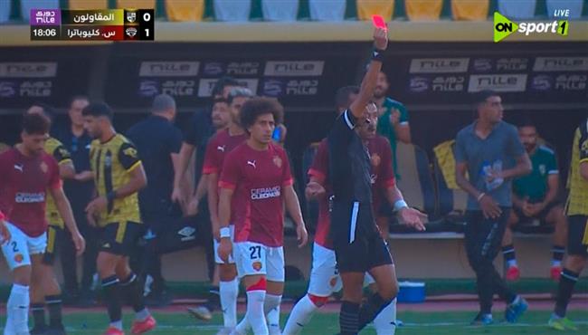 طرد عمرو قلاوة في مباراة سيراميكا كليوباترا والمقاولون العرب بالدوري المصري