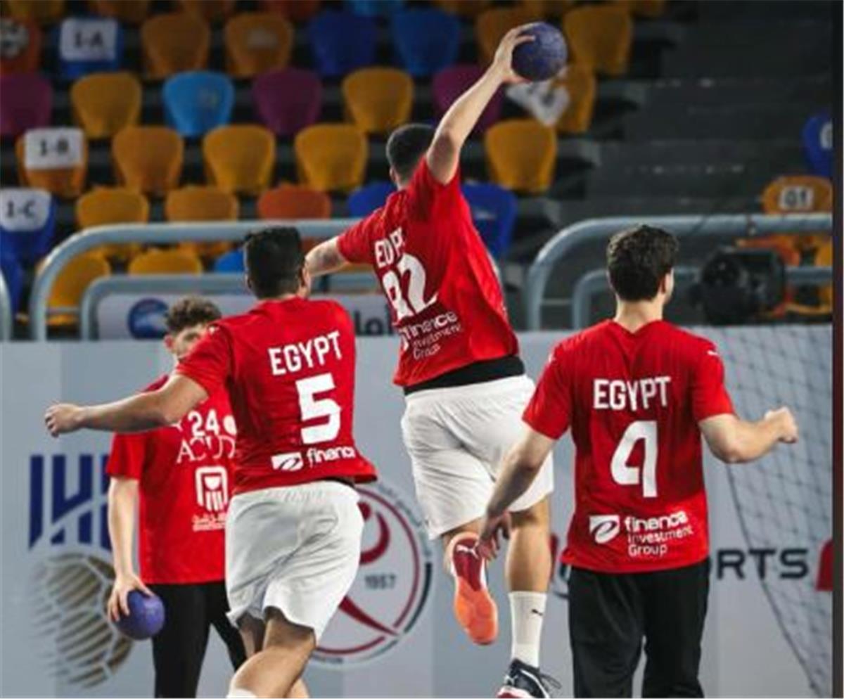 لاعبي منتخب مصر لكرة اليد للناشئين
