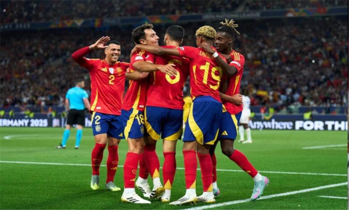منتخب إسبانيا يستبعد لاعب برشلونة من مباراتي تركيا وبلغاريا في تصفيات كأس العالم