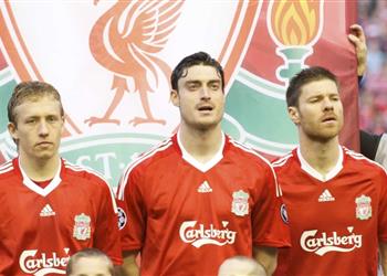 نجم ليفربول السابق ألونسو معلم وبرشلونة يتفوق على فريقه بميزة وحيدة