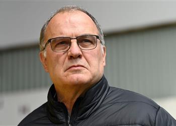 بيلسا مدافع ا عن لامين يامال يشبه ميسي ولديه ميزة يفتقدها رونالدو ومبابي