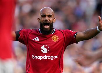 مبيومو بعد فوز مانشستر يونايتد على بيرنلي عملنا بجد للفوز وجميعنا خلف أموريم