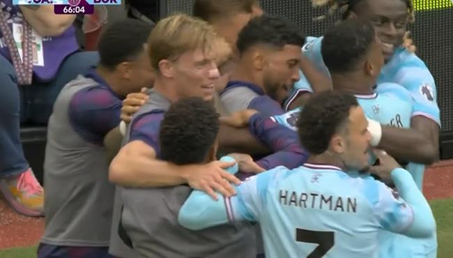 هدف تعادل بيرنلي مع مانشستر يونايتد 2 2 الدوري الانجليزي