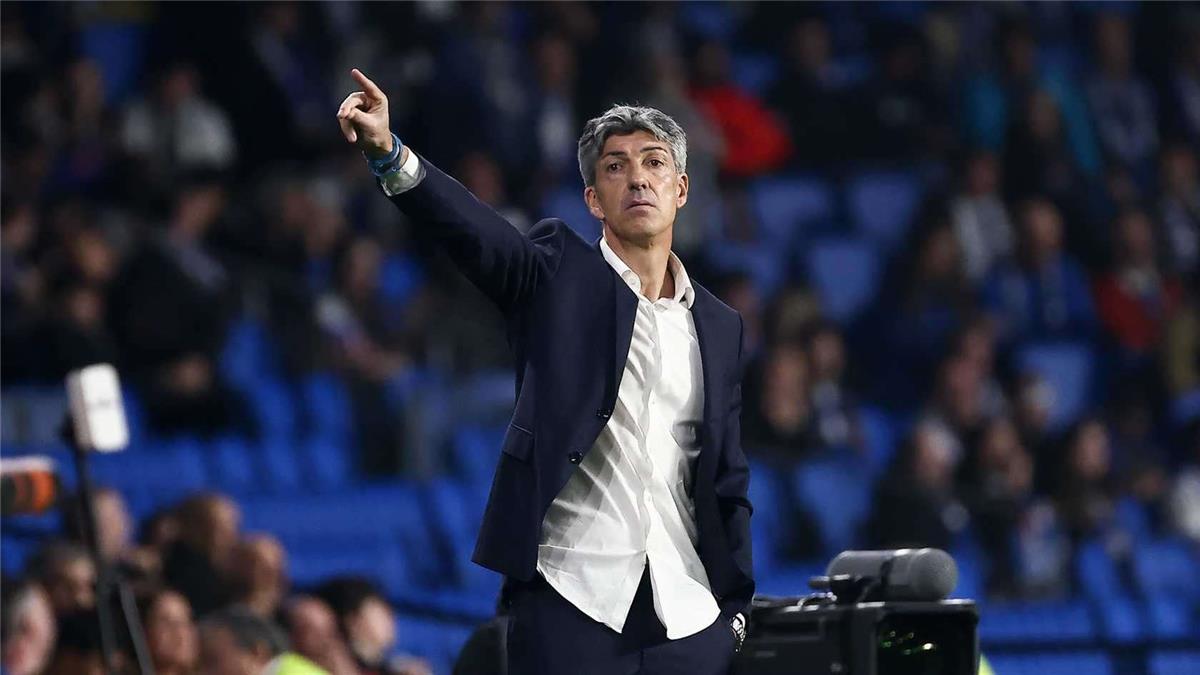 بعد أنباء رفضه.. وكيل ألجواسيل يوضح لـبطولات حقيقة مفاوضات الأهلي معه قبل ريبيرو