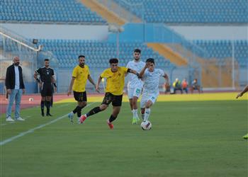 فيديو المصري يكتسح كهرباء الإسماعيلية برباعية نظيفة ويتصدر الدوري مؤقت ا